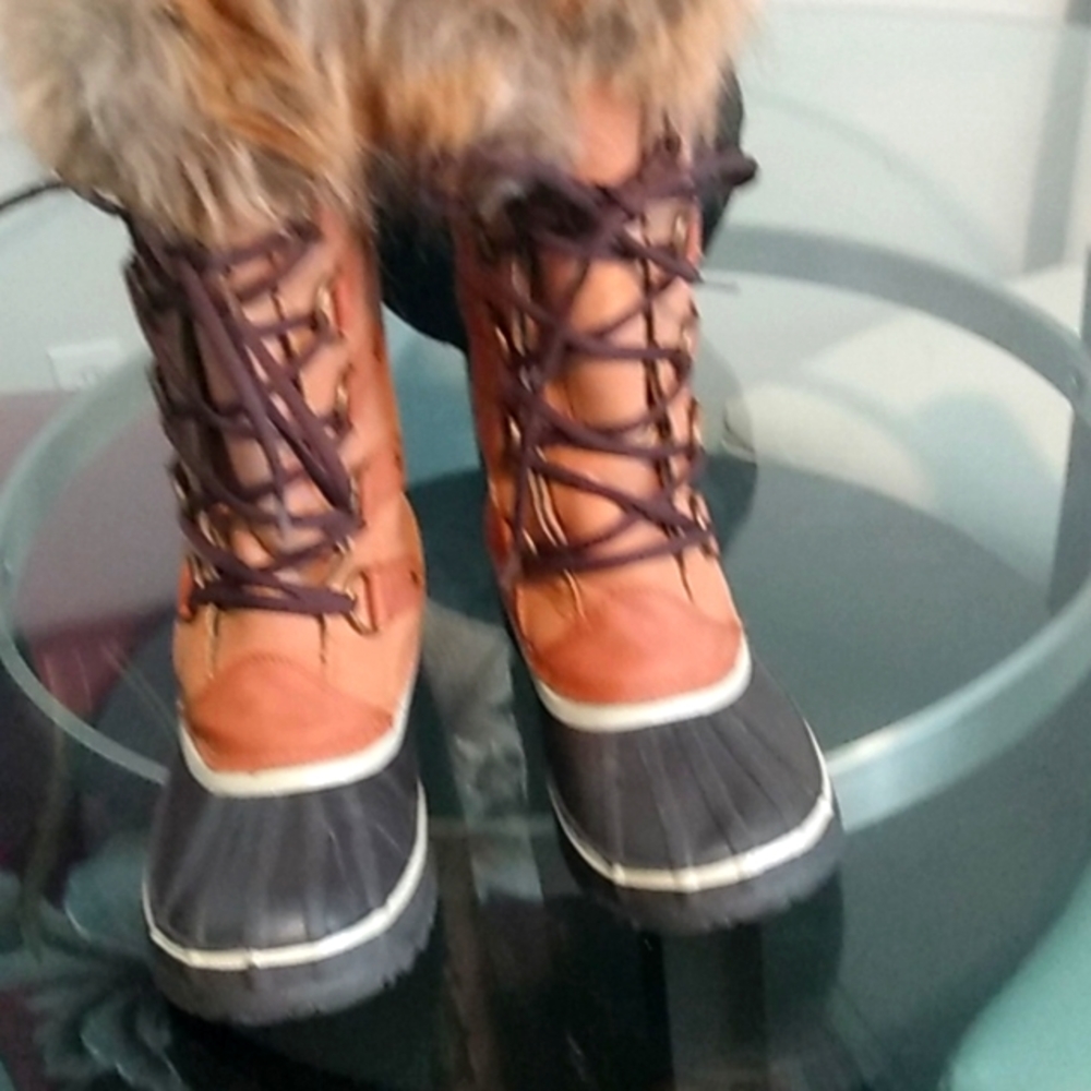 E Spirit boots nice and warm waterproof also for 20.00,